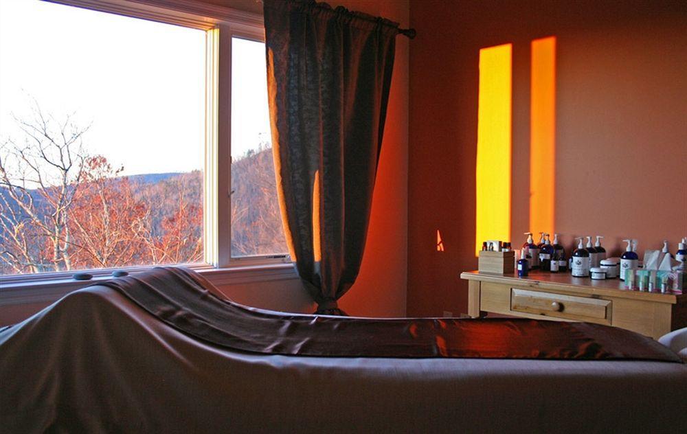 Art Of Living Retreat Center Hotel Bamboo Buitenkant foto